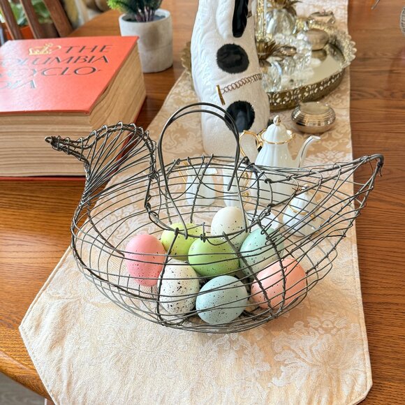 VTG Wire chicken egg basket with pastel eggs - Picture 10 of 11